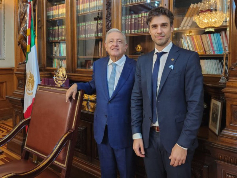 López Obrador se reúne con abogado de Pedro Castillo