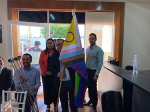 IDAIP instala bandera de la diversidad sexual permanente