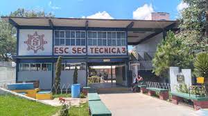 Se inconforman por cambio de uniformes en secundaria técnica 3