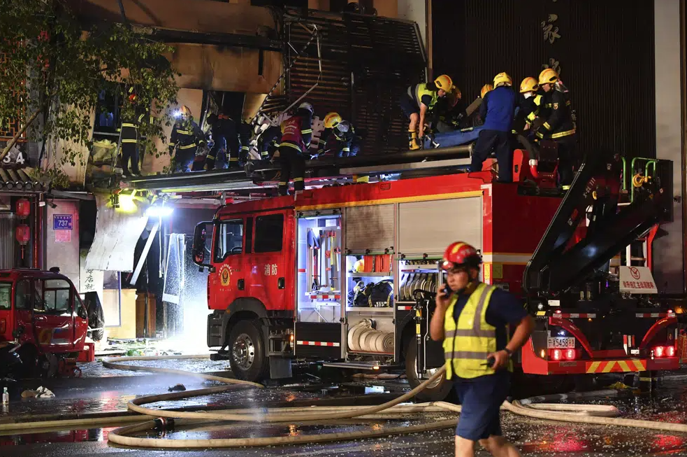 Explosión en restaurante deja 31 muertos en China