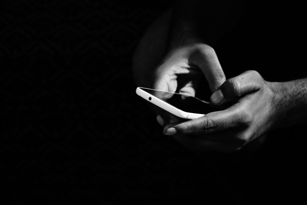 Cae pareja de secuestradores que captaba víctimas a través de apps para citas