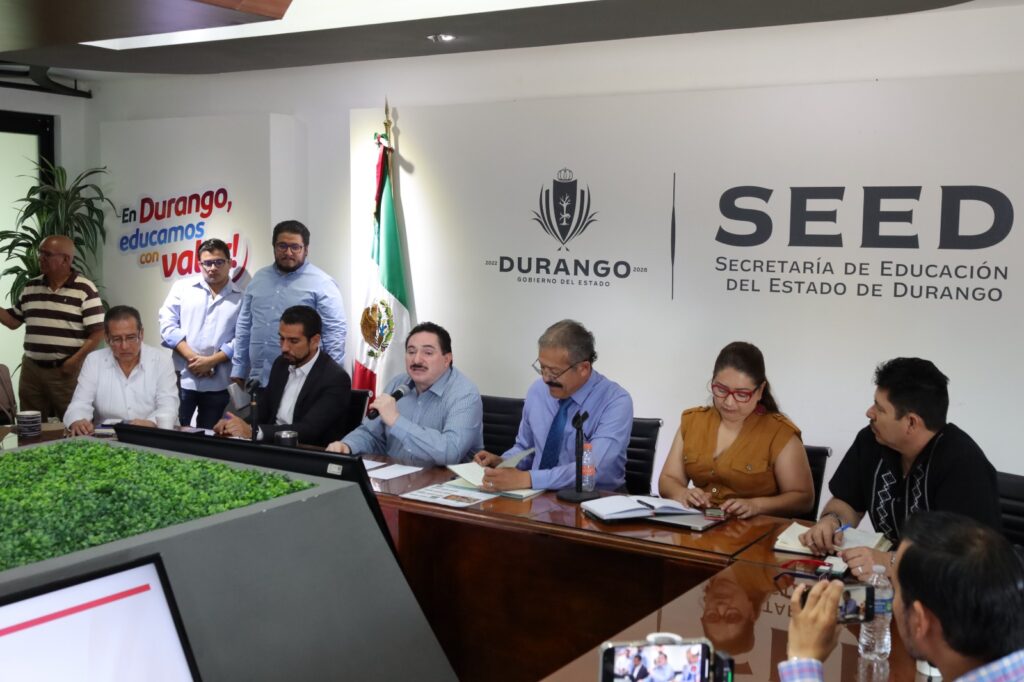 Hasta muertos cobraban en la Secretaría de Educación en Durango, arroja auditoría sobre “aviadores”