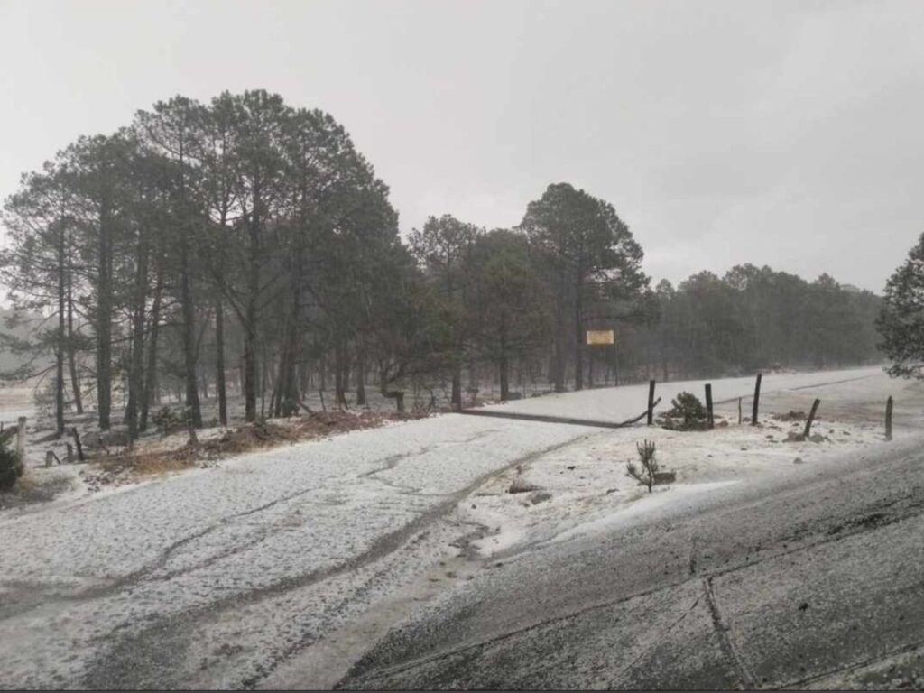 Se registra la primera lluvia con granizo en El Salto
