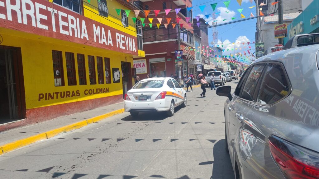Piden entren más taxis a El Salto por mal servicio