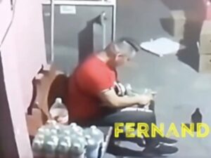Hombre en estado de ebriedad estranguló a gatito en Edomex