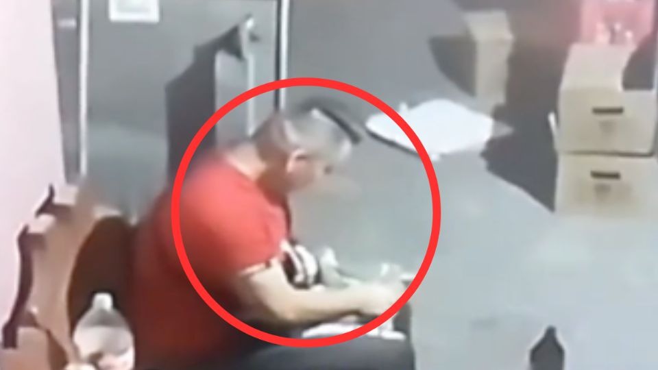 VIDEO: Hombre en estado de ebriedad estranguló a gatito en Edomex