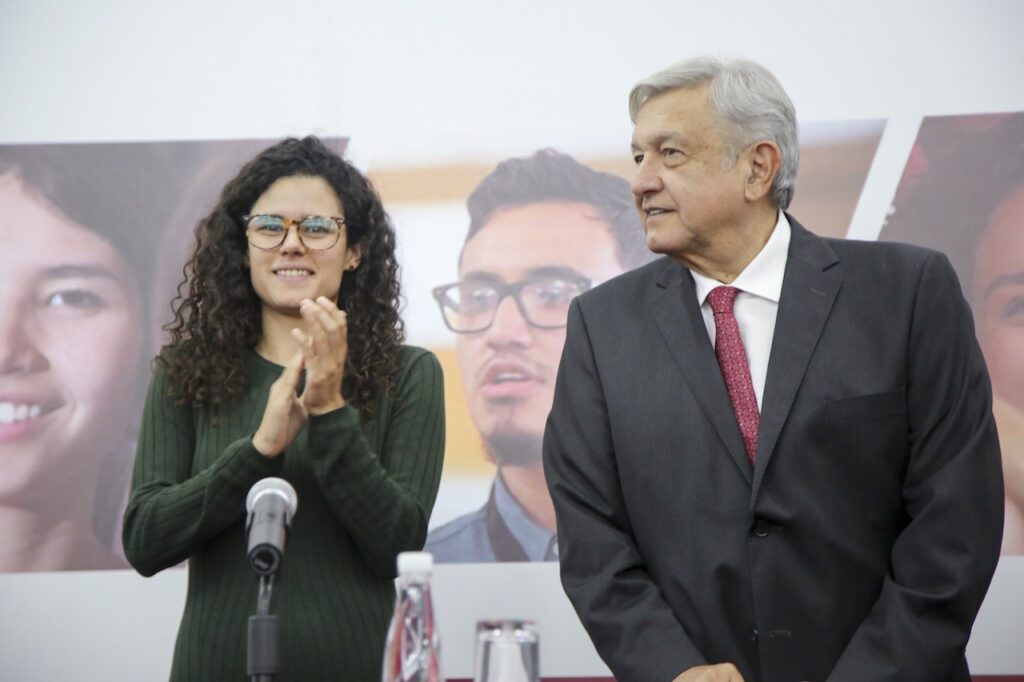 AMLO respalda a Luisa María Alcalde ante críticas por su nombramiento