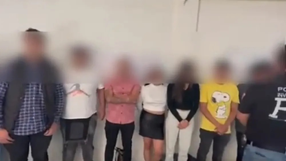 Desmantelan call center falso en Neza; hay 64 detenidos