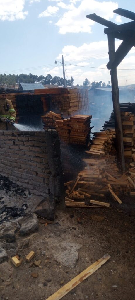 Se registra otro incendio en una fábrica de madera