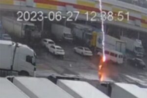 Hombre muere tras ser impactado por un rayo en la cabeza