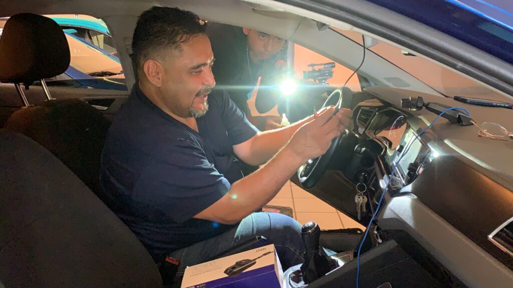Instalan cámaras de seguridad y botón de pánico en taxis, pasajeros tranquilos: Raúl Medina