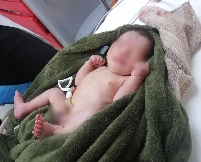 Una «familia de acogida» da amor a David, el bebé abandonado en lote baldío: DIF