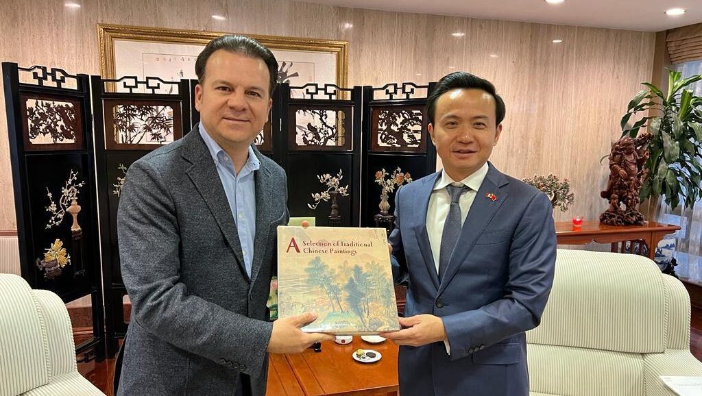 Durango sorprende a China, gobernador habla de su reunión con el Embajador Zhang Run