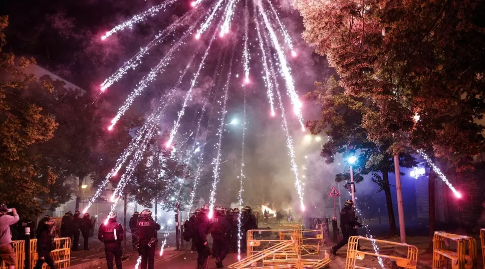 Francia prohibirá la compra de fuegos artificiales para el Día de la Bastilla