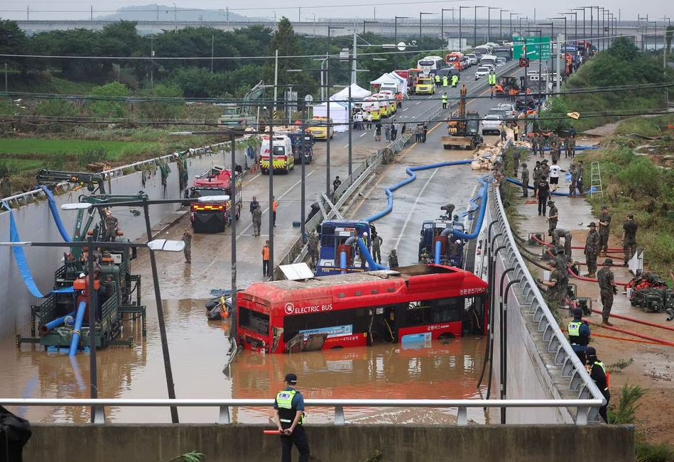 Cifra de muertos por inundaciones en Corea del Sur aumenta a 40