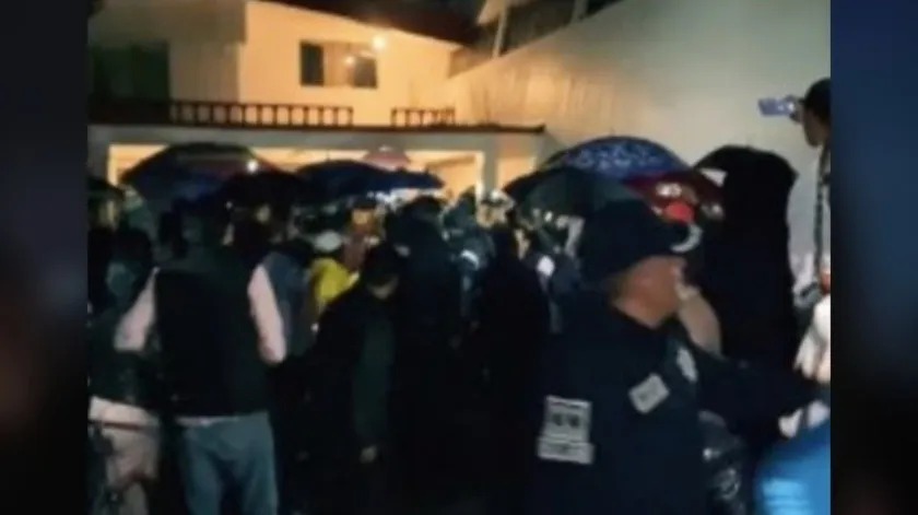 VIDEO: Intentan linchar a sacerdote por cobros excesivos en Edomex