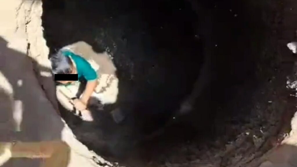 VIDEO: Niño cae a coladera sin tapa en Centro Histórico de Puebla