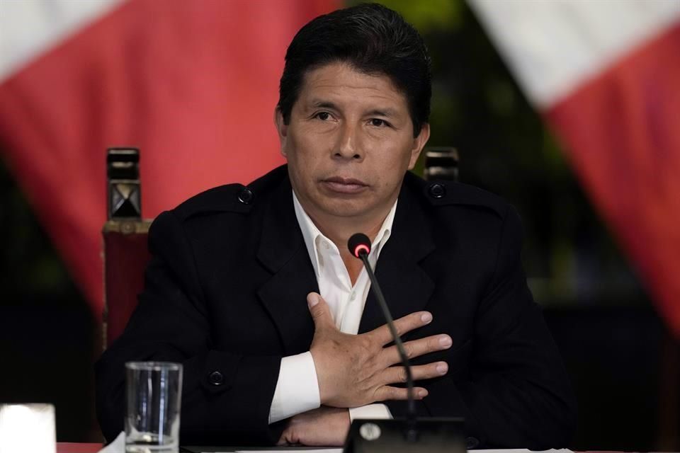 Juez de Perú ordena extender 8 meses la investigación contra Pedro Castillo