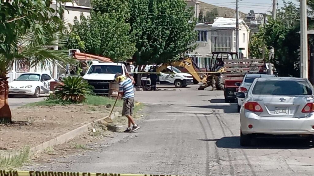 Trabajadores de la JMAS hallan más restos humanos en otra alcantarilla de Chihuahua