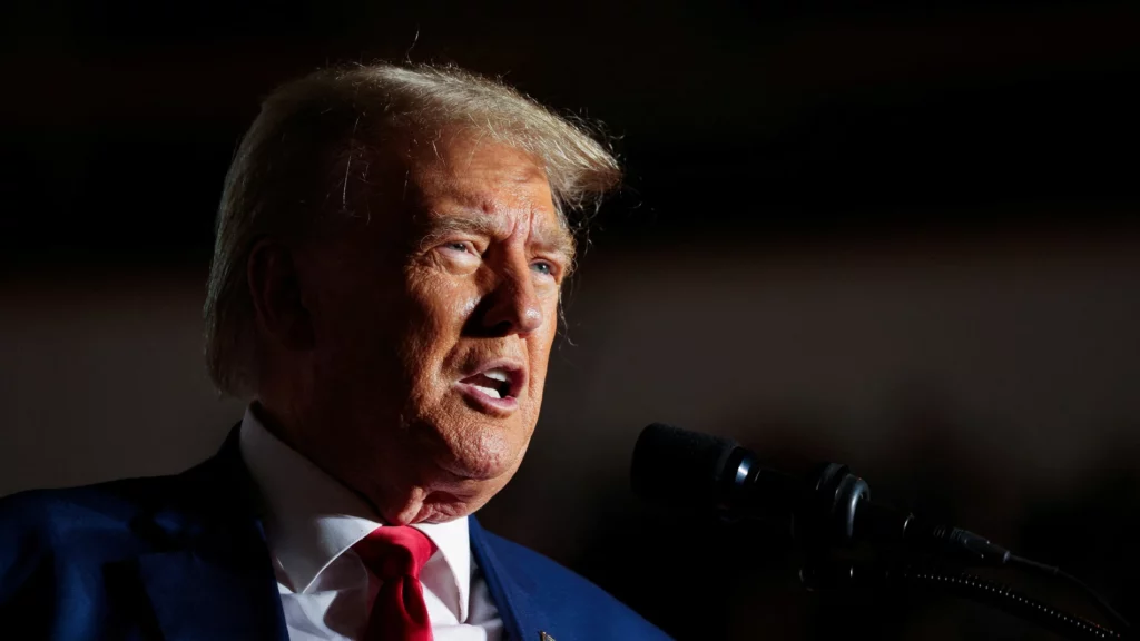 Propuesta de fecha para el juicio contra Donald Trump por manipulación electoral en Georgia causa conmoción