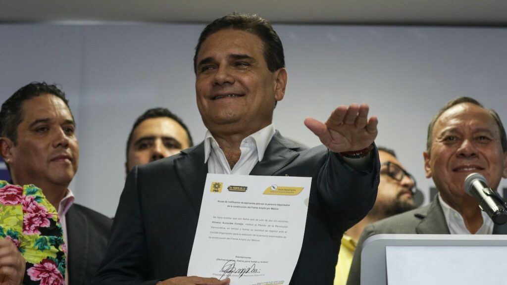 Frente Amplio suma a Silvano Aureoles como coordinador de temas del campo