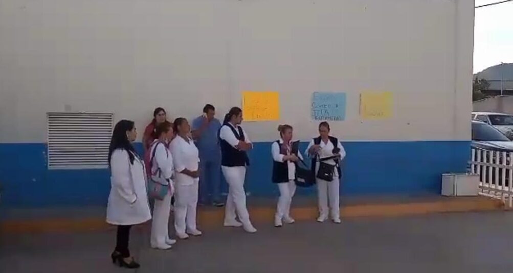 Trabajadores toman Hospital de Santa María del Oro, denuncian acoso del director