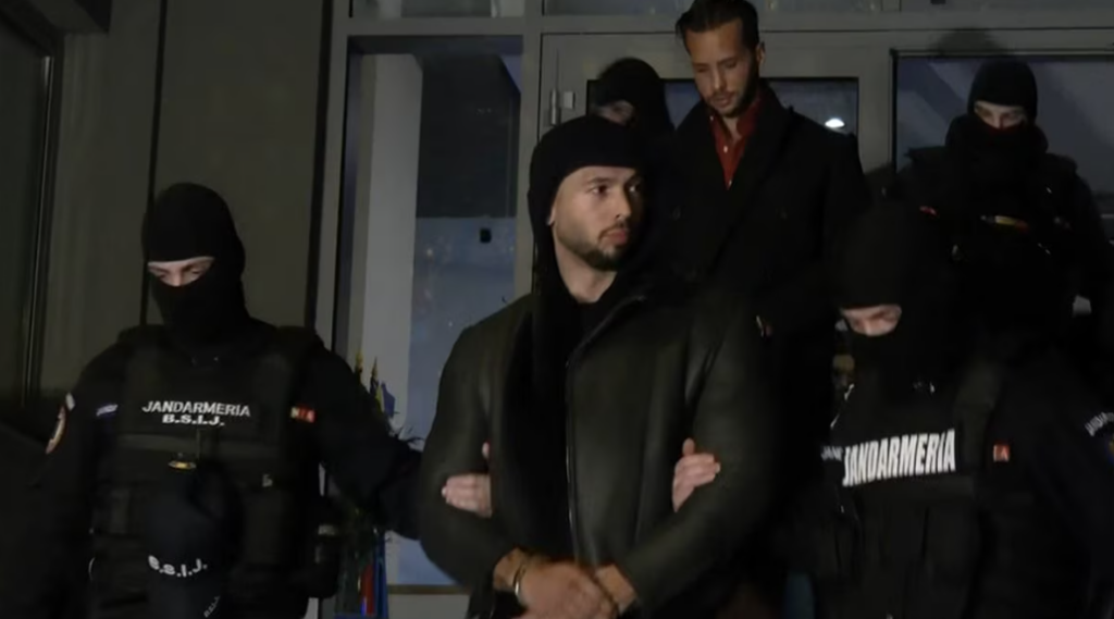 Levantan arresto domiciliario a Andrew Tate en Rumanía
