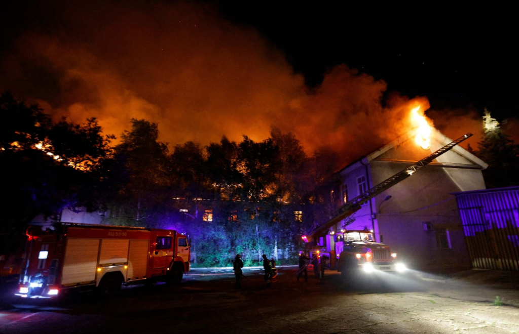 Rusia acusa a Ucrania de utilizar bombas racimo sobre la Universidad de Donetsk