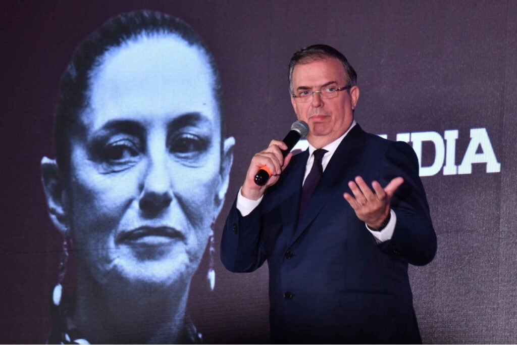 Ebrard acusa ‘campeonato de acarreo’ en giras de corcholatas de Morena