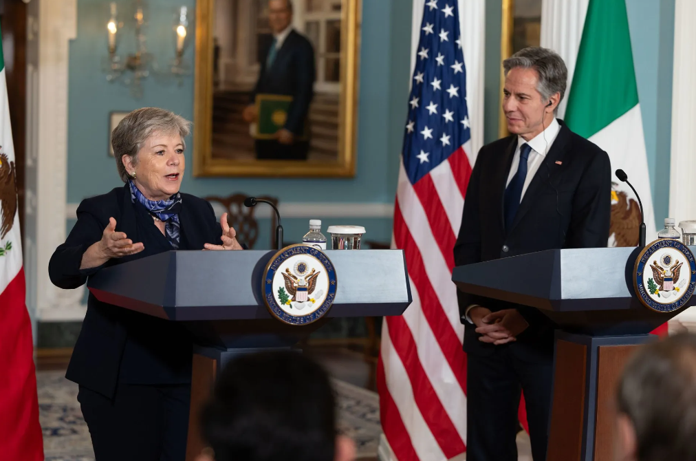 Estados Unidos responde a Alicia Bárcena sobre entrega de armas a Ucrania