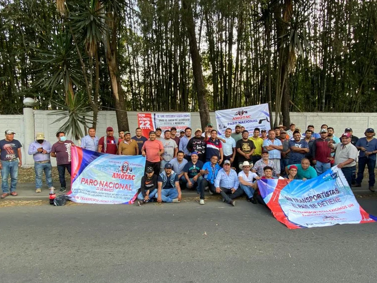 Transportistas anuncian paro nacional; exigen mayor seguridad vial y mejores condiciones para el sector
