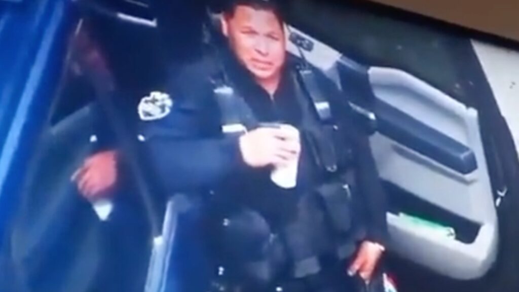 VIDEO: Exhiben a 5 policías de Jalisco bebiendo en su horario laboral