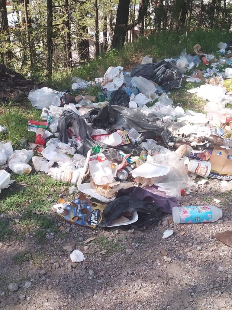 Regresa la basura tras una semana de la campaña de limpieza