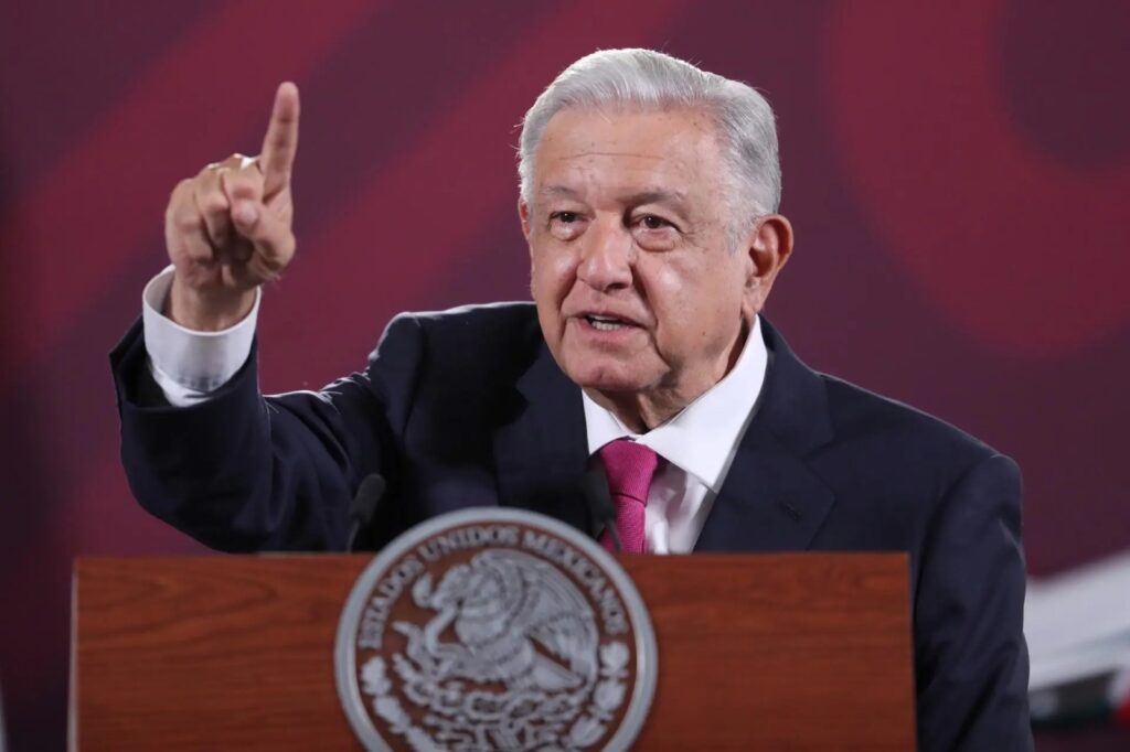 AMLO advierte que la oposición se quedará con las ganas de regresar