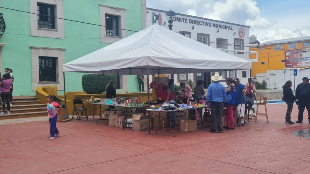 Realizan bazar con causa