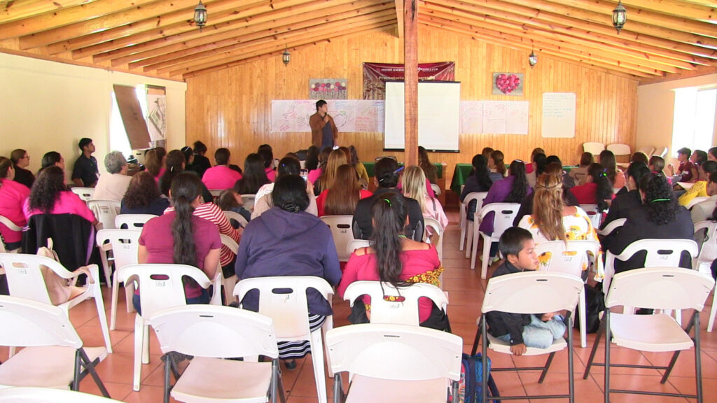 Realizan taller para mujer emprendedora e inclusión