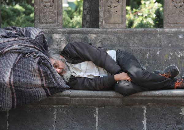 La calle no abraza, aún así cada vez hay más indigentes en Durango