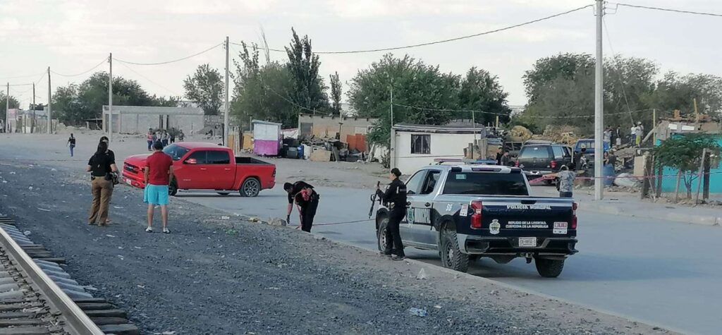Tras robar una pickup, sujeto provoca una persecución y balacera en Juárez; lo detienen