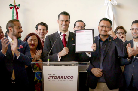 Miguel Torruco se registra como aspirante a la jefatura de Gobierno de CDMX