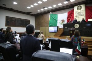 400 iniciativas están en la congeladora del Congreso; modificarán comisiones