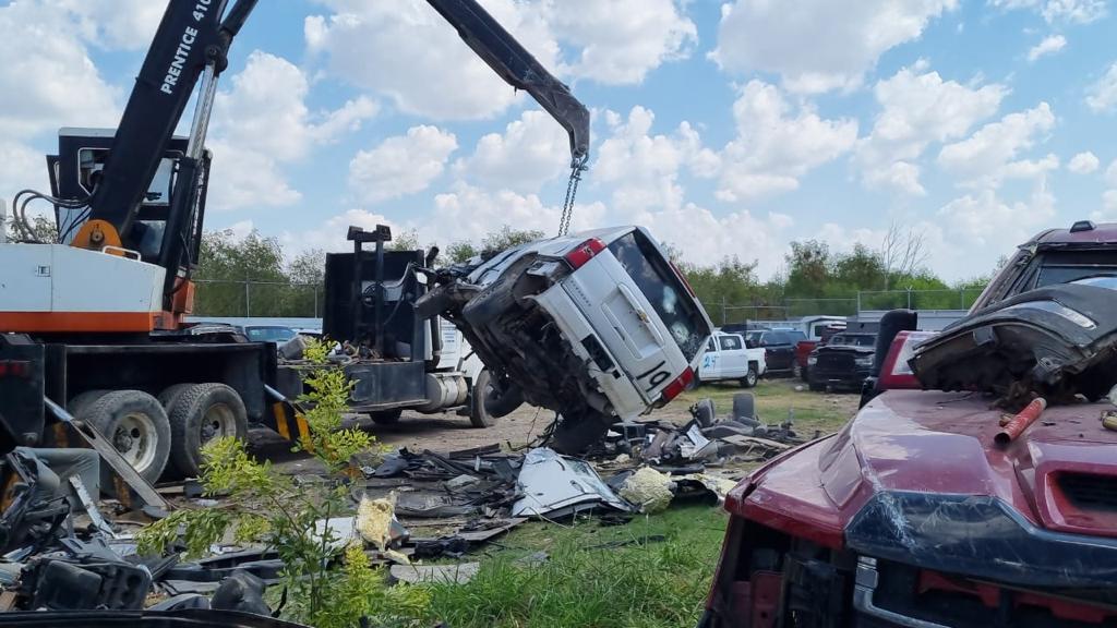 FGR destruye 25 vehículos asegurados a grupos delictivos en Reynosa