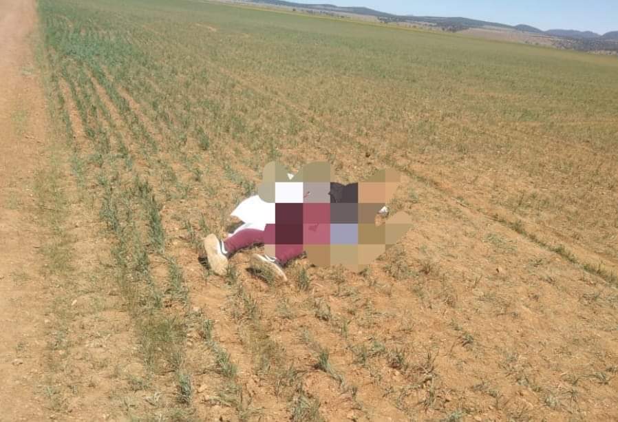 Hallan a una mujer asesinada a balazos en un campo de cultivo en Guerrero