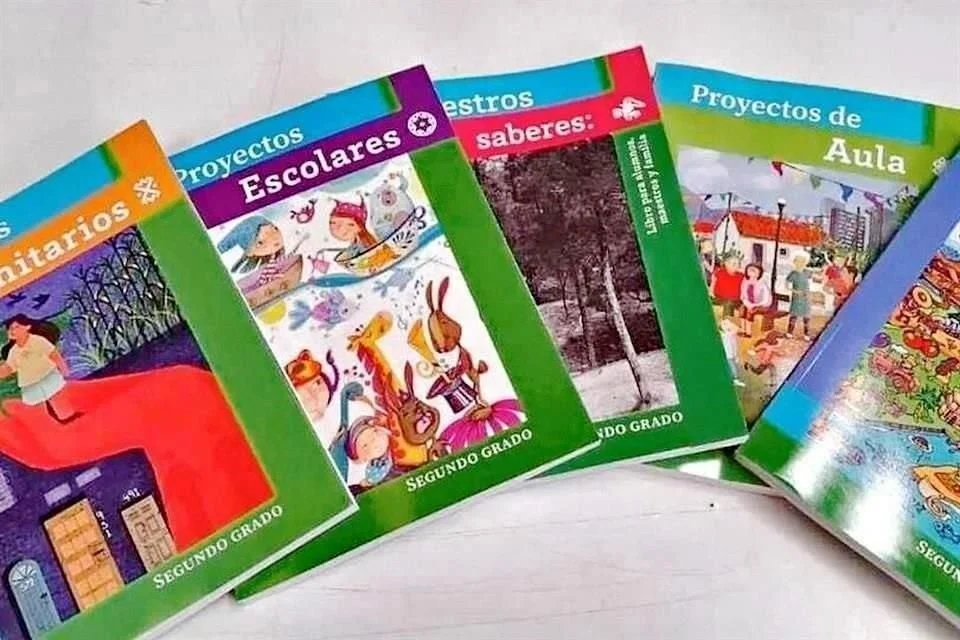 Ministro rechaza revocar freno a libros de texto en Chihuahua