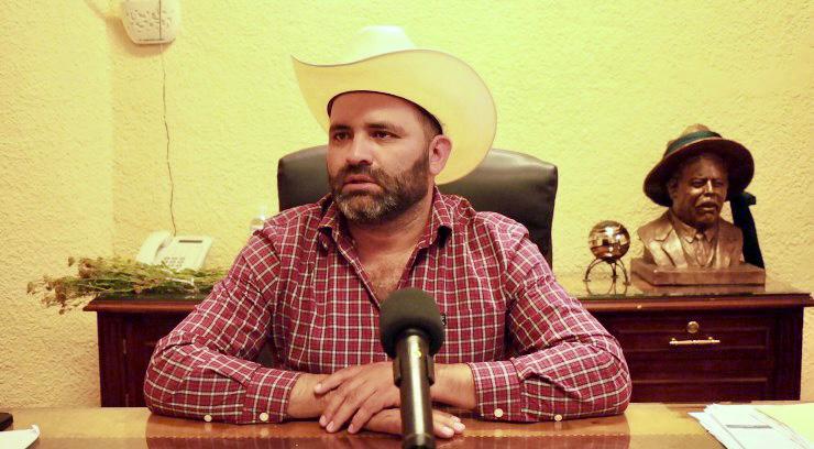Busquemos mercado para vender nuestro ganado y no malbaratarlo: alcalde de SJR