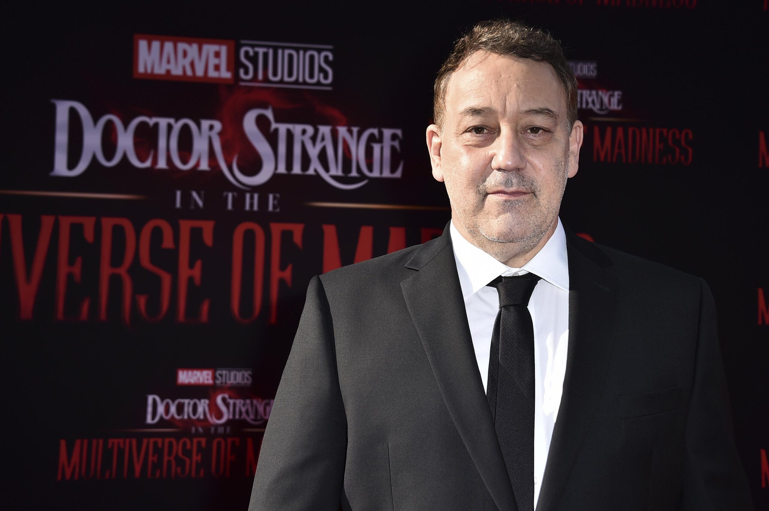 Sam Raimi sería la principal opción para dirigir Avengers Secret Wars
