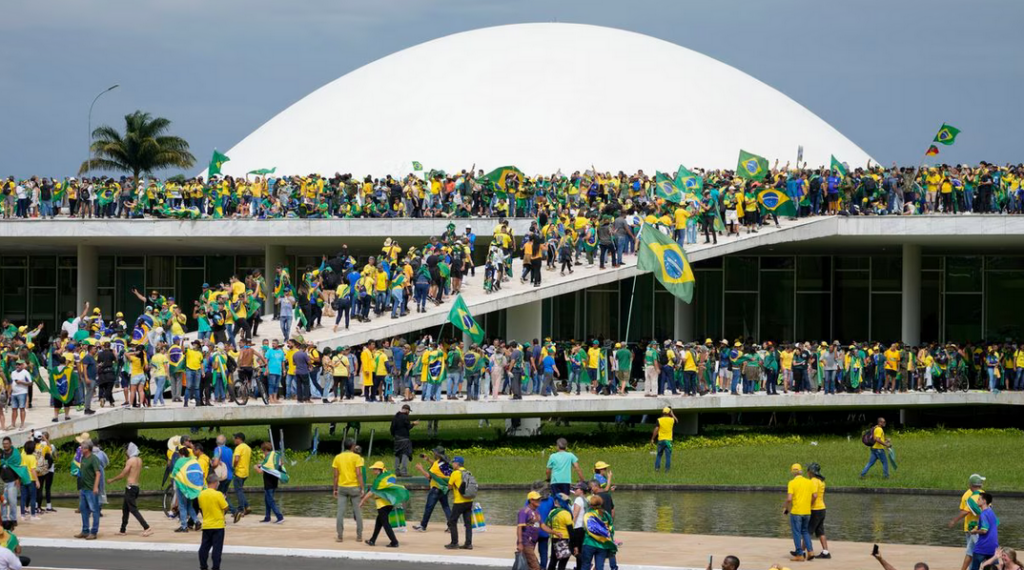 Inicia el juicio contra los primeros acusados de atacar el Congreso de Brasil en enero