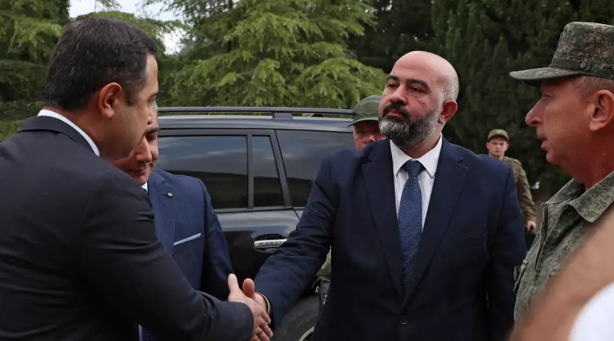 Azerbaiyán y separatistas de Nagorno Karabaj inician negociaciones de paz