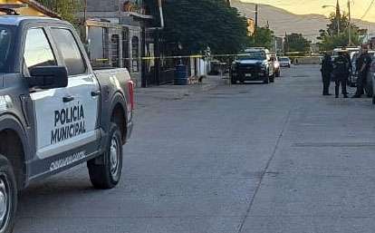Llega del trabajo y encuentra a su compañero de cuarto muerto
