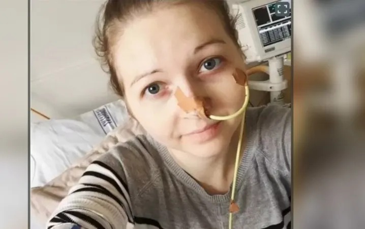 Mujer muere luego que médicos la acusaron de fingir sus síntomas