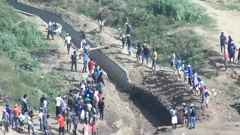 República Dominicana ordena cerrar frontera con Haití
